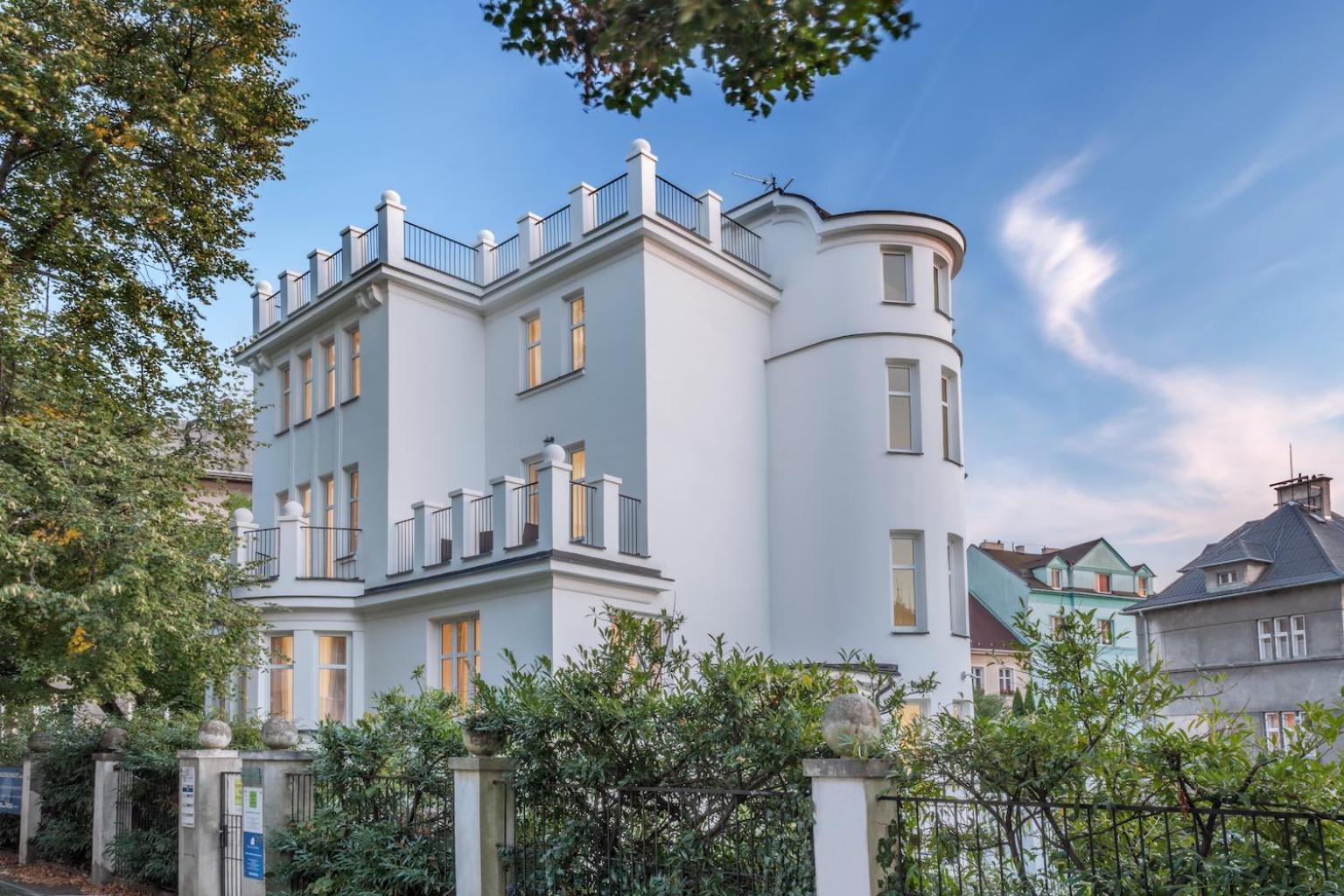 Apartments Villa Whitehouse ออสตราวา ภายนอก รูปภาพ