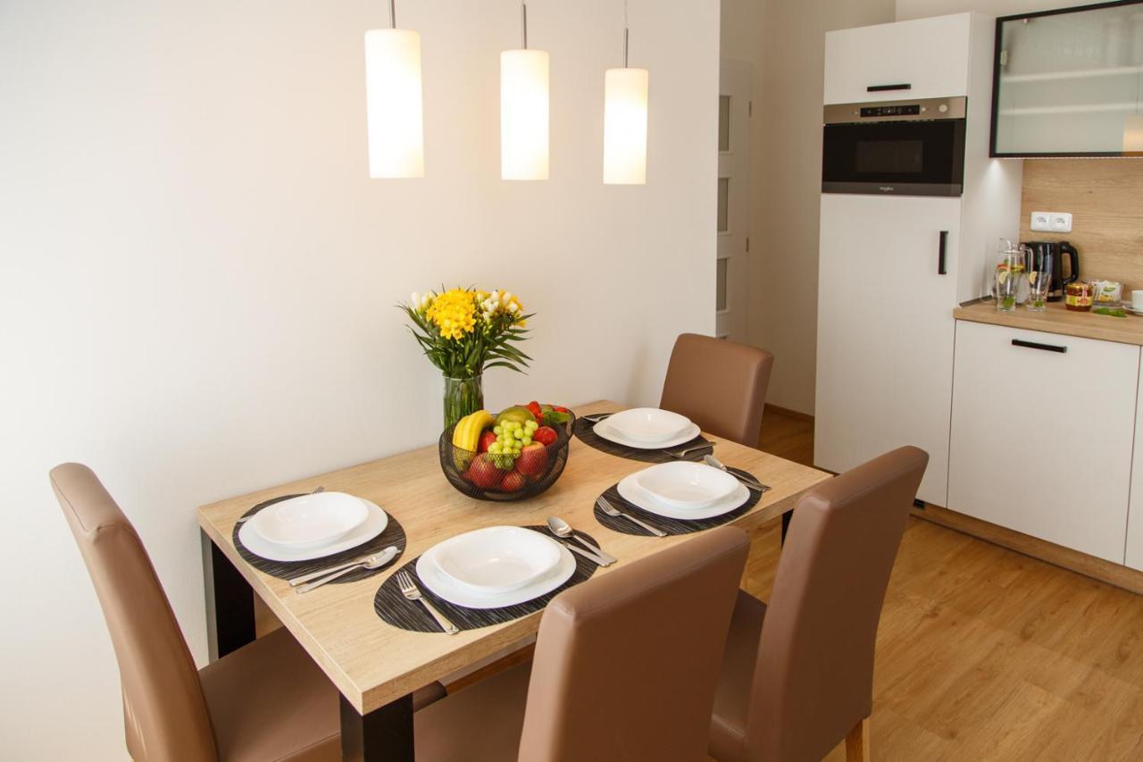 Apartments Villa Whitehouse ออสตราวา ภายนอก รูปภาพ