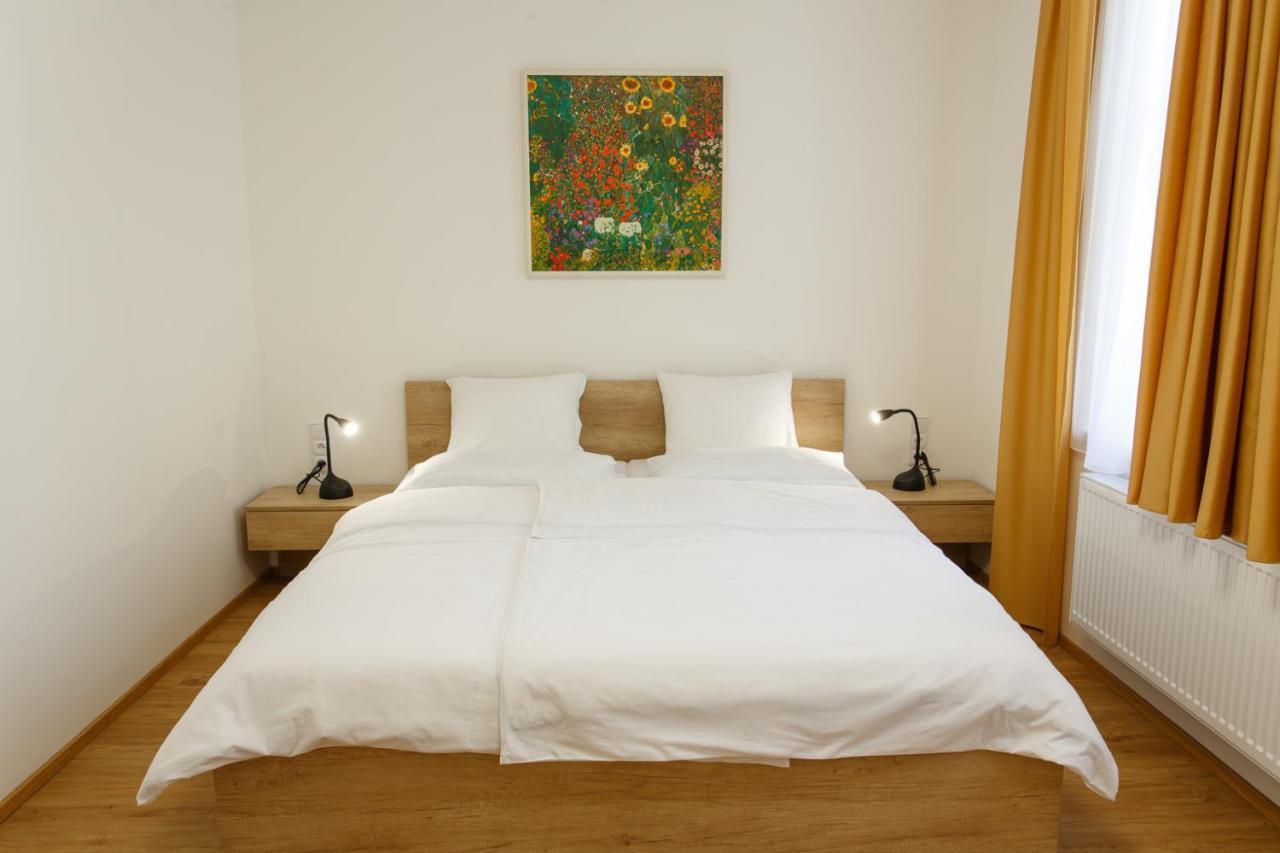 Apartments Villa Whitehouse ออสตราวา ภายนอก รูปภาพ