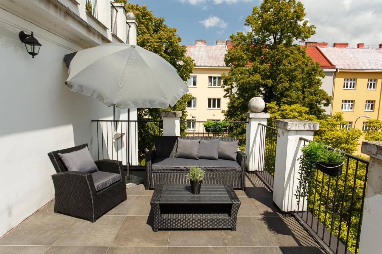 Apartments Villa Whitehouse ออสตราวา ภายนอก รูปภาพ