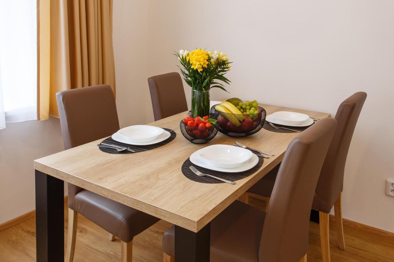 Apartments Villa Whitehouse ออสตราวา ภายนอก รูปภาพ