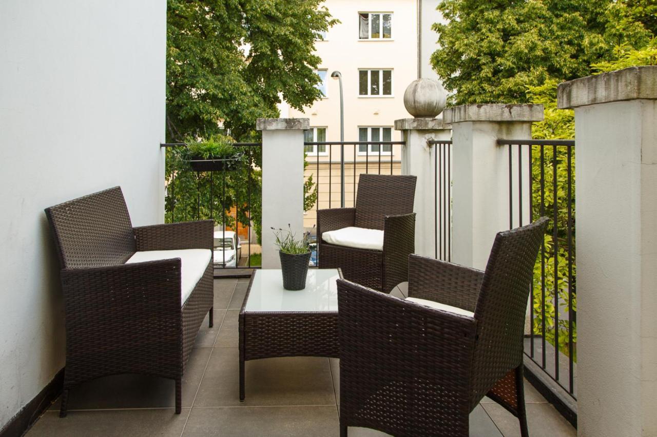 Apartments Villa Whitehouse ออสตราวา ภายนอก รูปภาพ