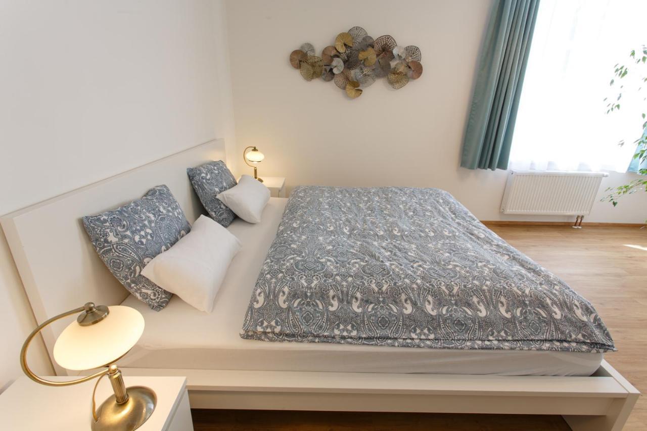 Apartments Villa Whitehouse ออสตราวา ภายนอก รูปภาพ